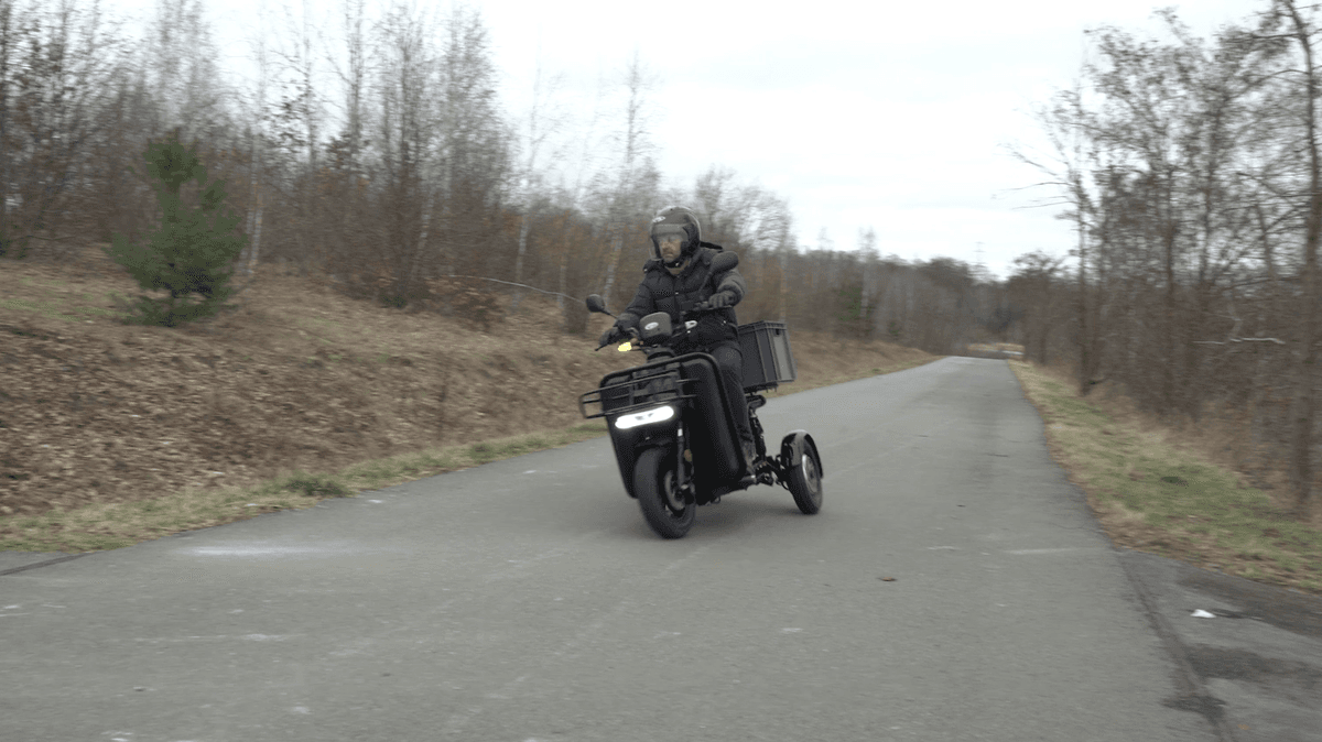 Was kosten 35 km pro Tag mit dem ARI 145 Elektro-Lastenmoped?