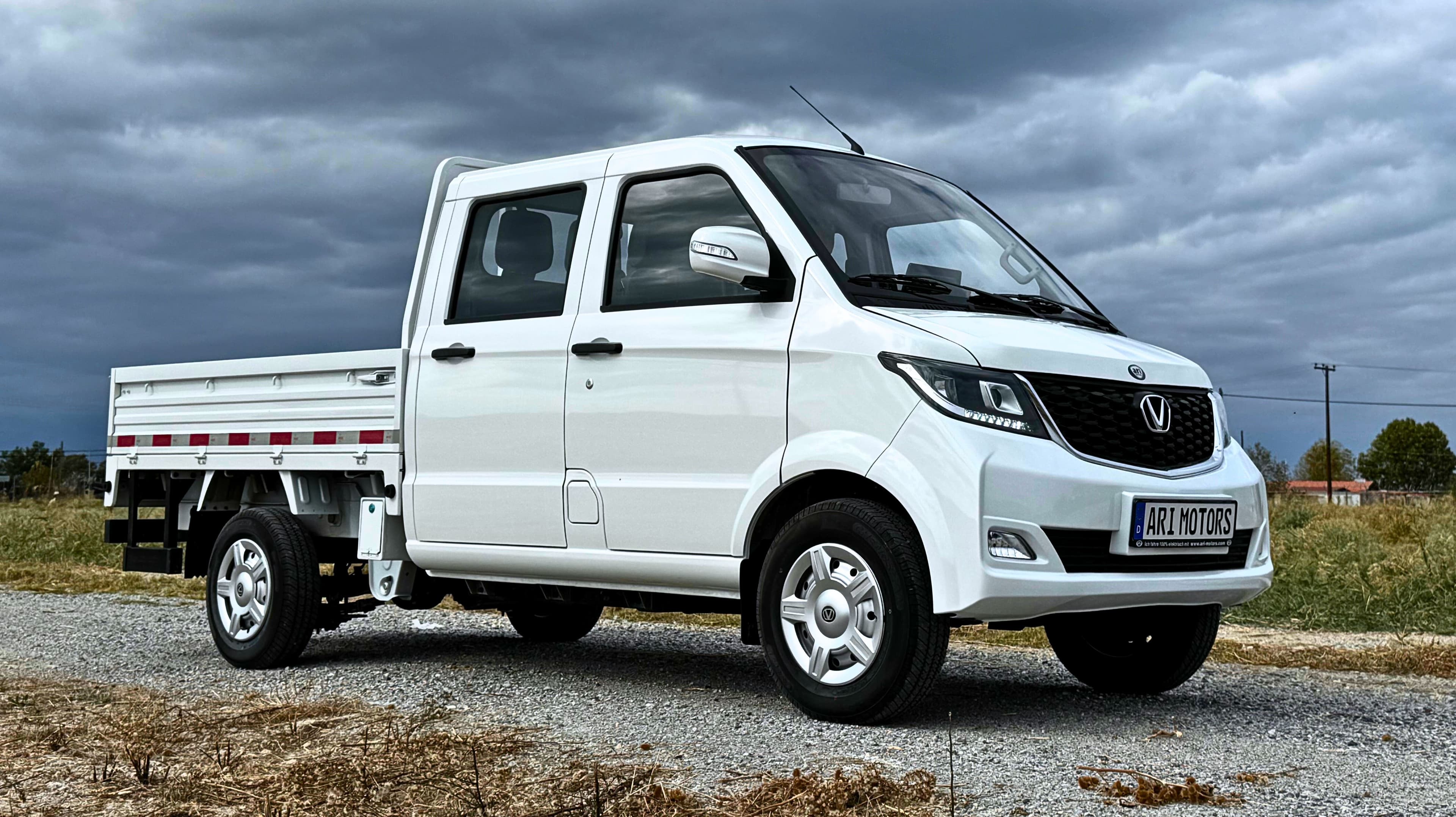 ARI 901 jetzt mit Doppelkabine – Der Elektrotransporter für Handwerker, Baufirmen und Dienstleister