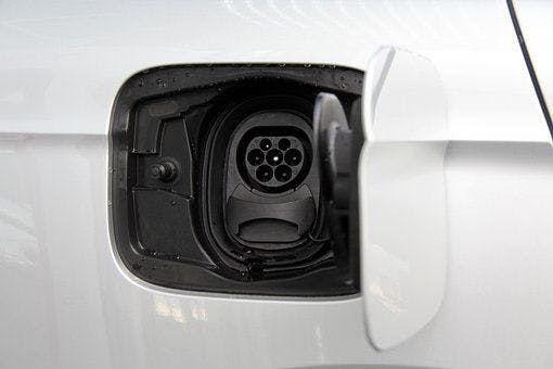 4 proste wskazówki dotyczące optymalnego ładowania twojego pojazdu elektrycznego ARI