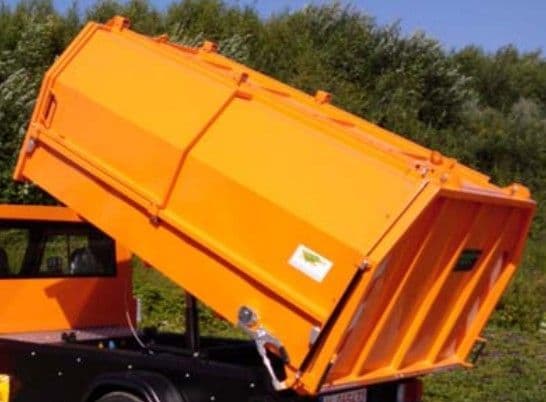 Tiltable garbage collection structure with side doors and rear flap for ARI 901