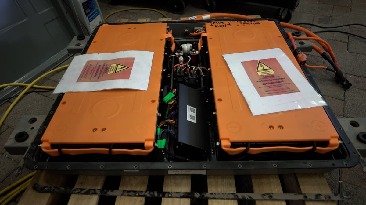 Elektroauto-Akkus: Austausch statt Totalschaden – die Wahrheit über Batteriekosten