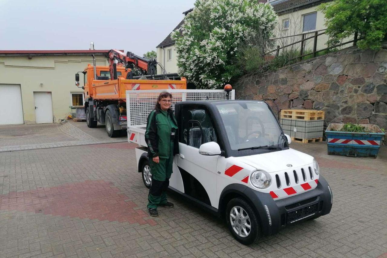 ARI 458 Kipper z siatką na liście w zakładach komunalnych w 17109 Demmin