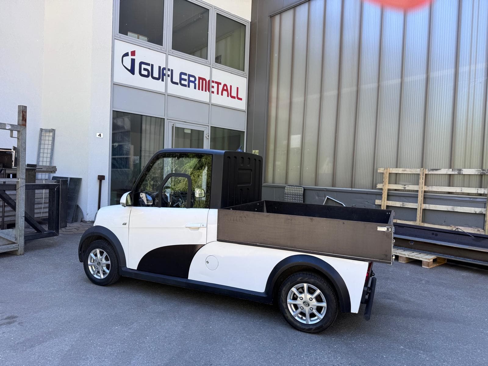 ARI 458 Pritsche XL used vehicle in tunnel construction: Gufler Metall relies on electric transporters for hydroelectric power plant in South Tyrol