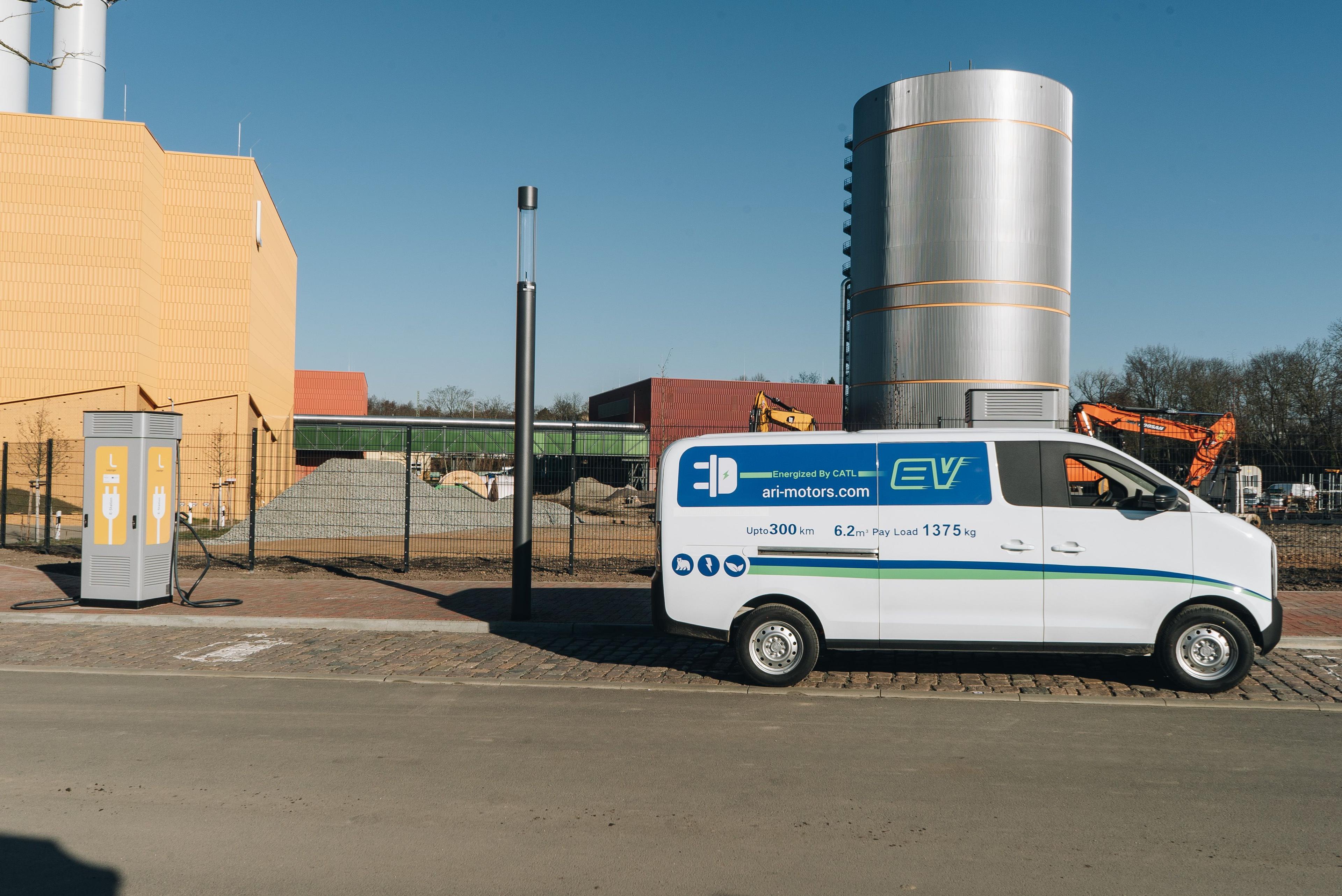 E-Auto leergefahren: Was passiert und wie hilft man sich?