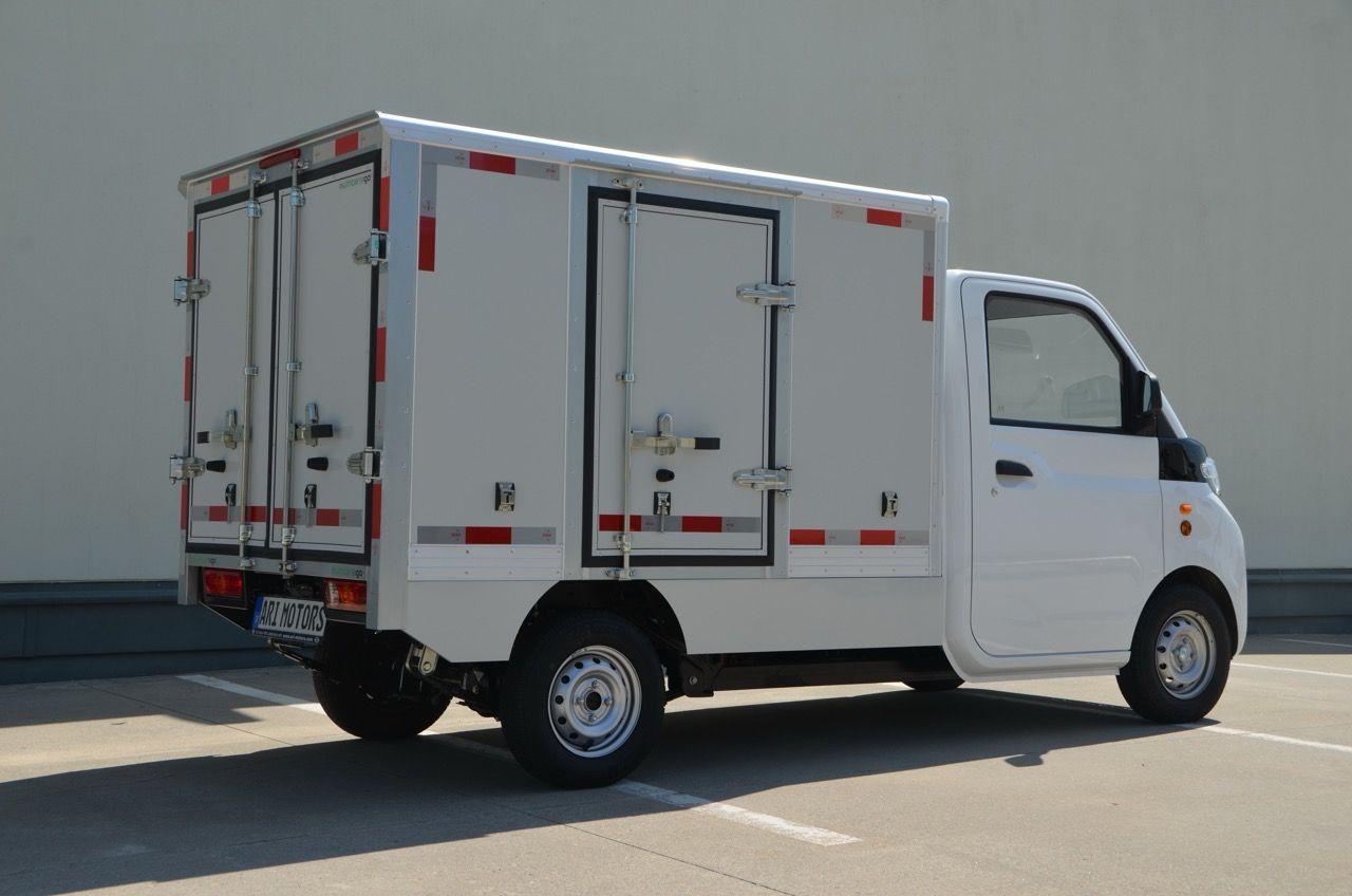 Was passt in den Kofferraum des ARI 458 Pro Elektrotransporters?