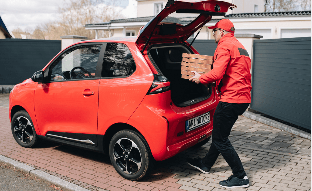 Austriacki magazyn motoryzacyjny przedstawia mały samochód elektryczny od ARI Motors.