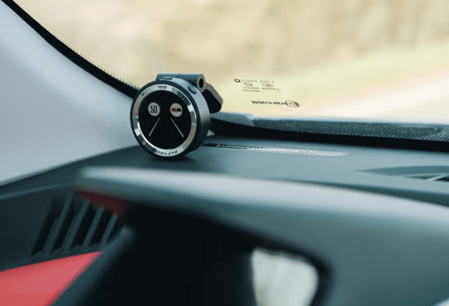 BI_Medien o systemie bezpieczeństwa wspomaganym przez sztuczną inteligencję dla pojazdów elektrycznych ARI