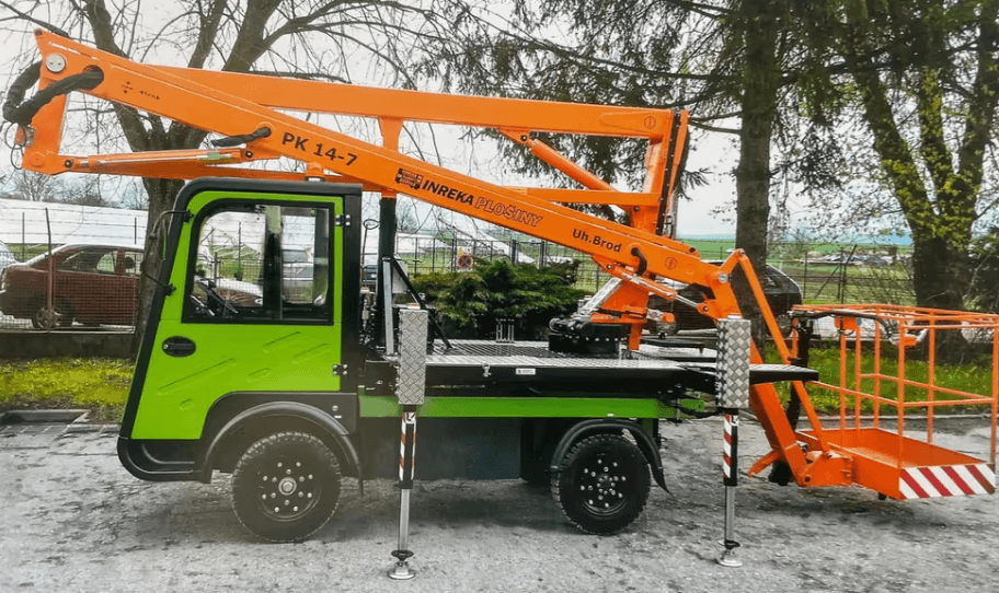 BI_Medien stellen ARI 1570 mit Arbeitsbühne vor