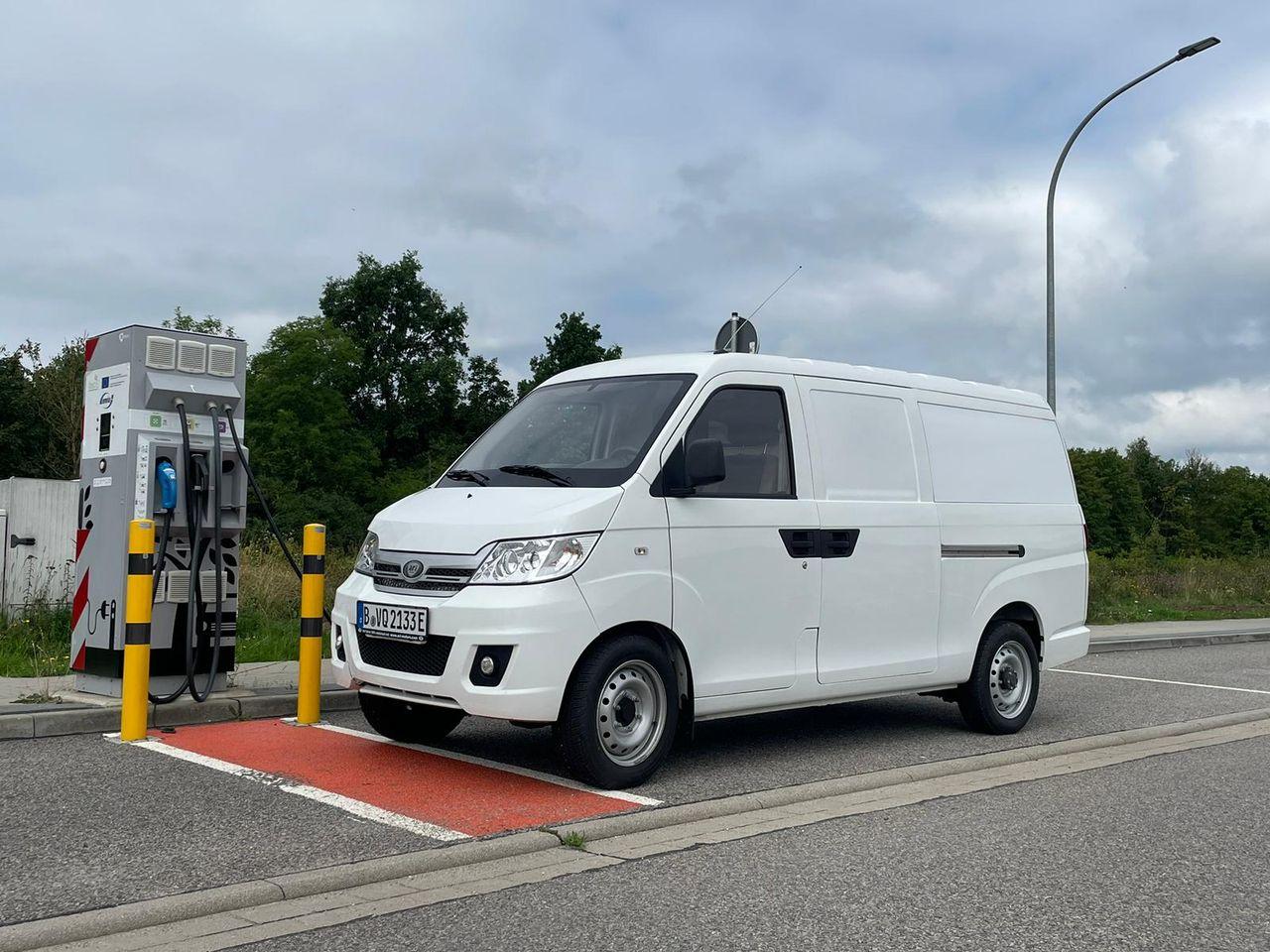 Elektrofahrzeug aufladen: Diese 5 Lade-Phasen durchläuft die Batterie