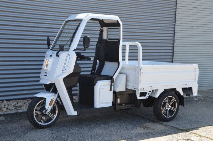 ARI 345 - Triciclo de transporte eléctrico versátil como camioneta o caja de carga